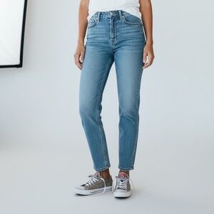 Stylish Gray Athletic Shoes for Women